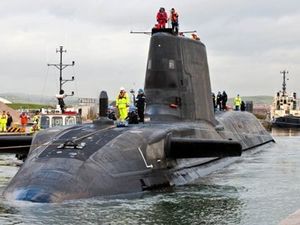 nuclear-submarines-need-linux-to-run.jpg
